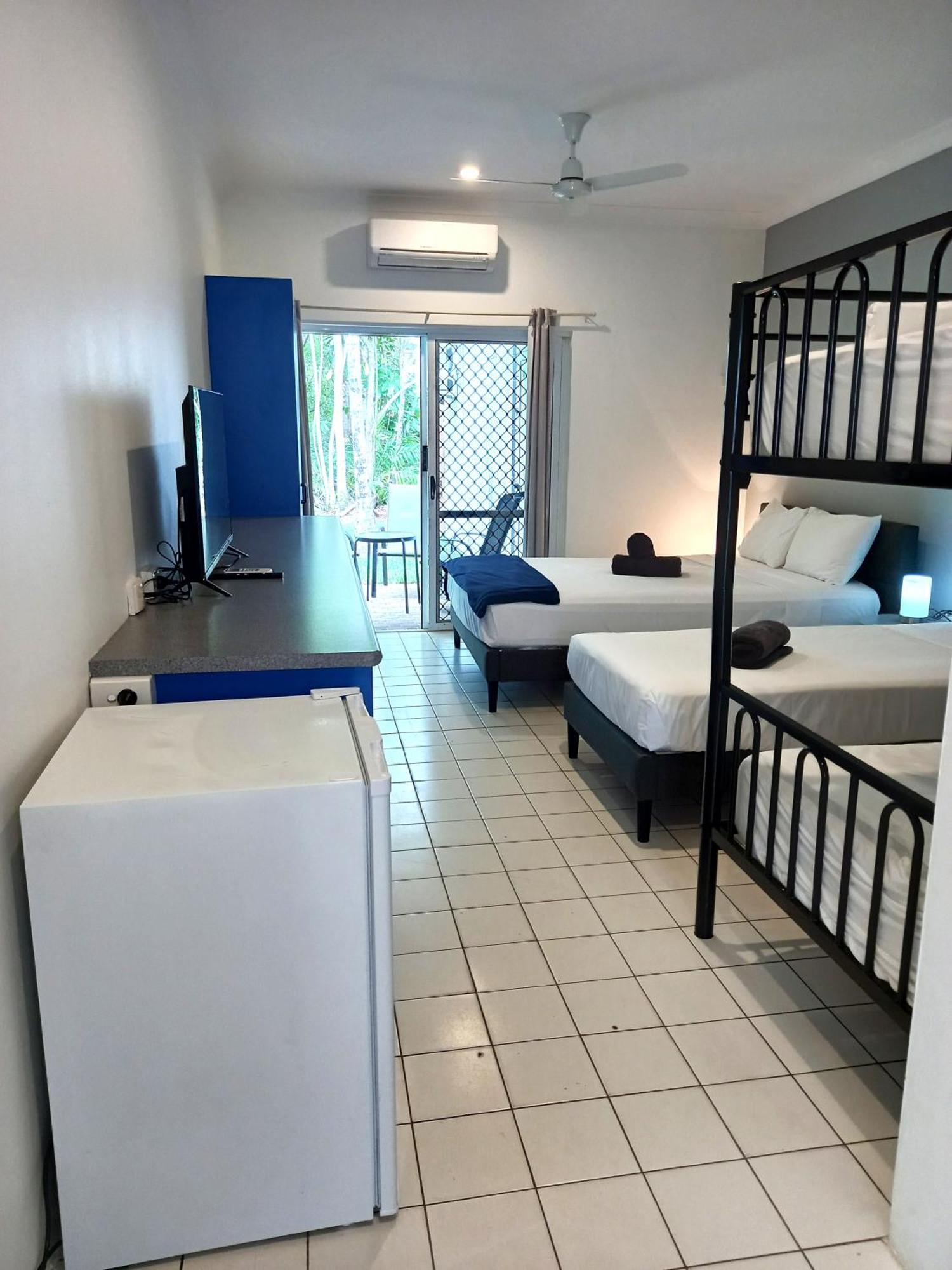Coral Beach Lodge Port Douglas Dış mekan fotoğraf